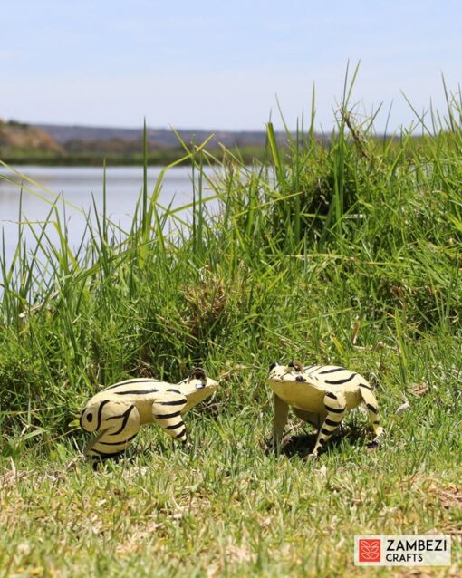 recycled metal frogs